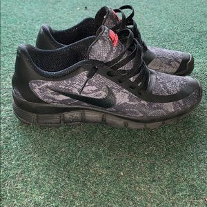 💕🖤NIKE FREE 5.0💕🖤